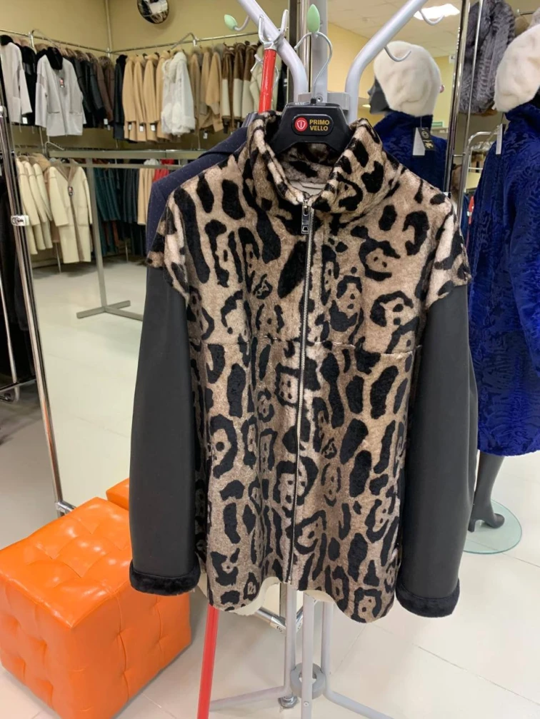 Комбинированная женская дубленка 2076, черная, размер 46, артикул 65260-0