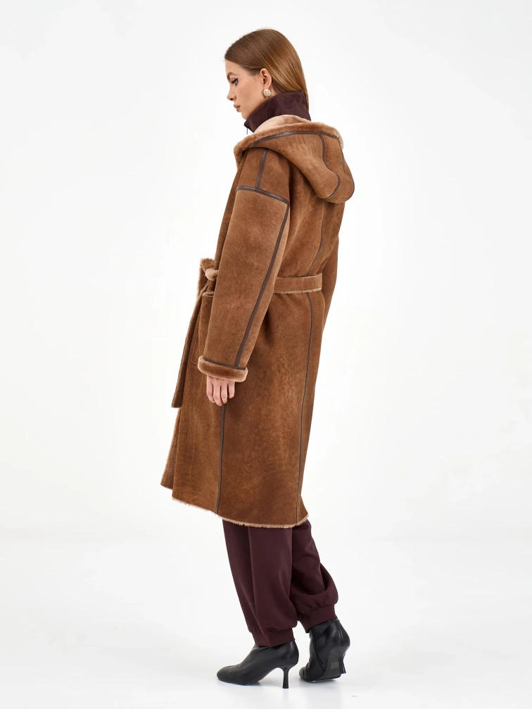Длинная женская дубленка с капюшоном 2079, коричневая, размер 44, артикул 65120-5