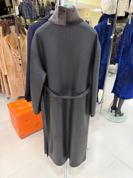 Коричневая длинная женская дубленка 2071, размер 44, артикул 64990-1