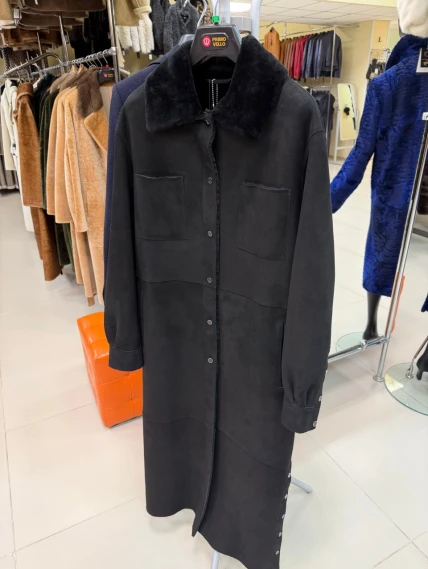 Длинная замшевая женская дубленка 2086, черная, размер 44, артикул 64980-0