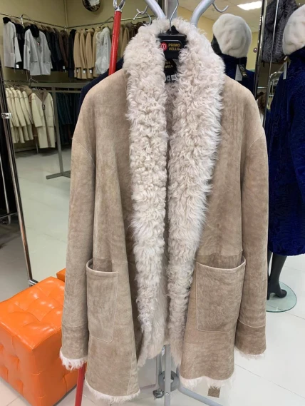 Короткая женская дубленка из тиградо 2078, бежевая, размер 44, артикул 65270-0