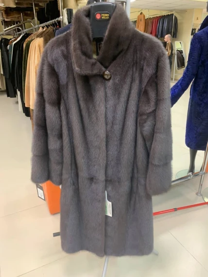 Длинная женская норковая шуба с капюшоном Москвичка-132, черная, размер 52, артикул 65390-0