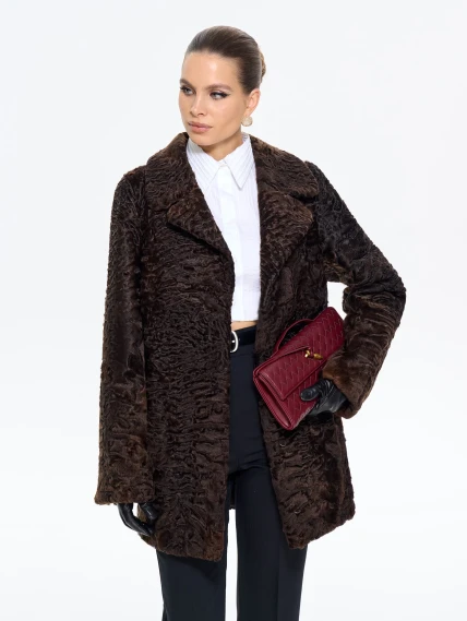 Короткая женская шуба из меха каракульчи Алиса, коричневая, размер 48, артикул 65560-7