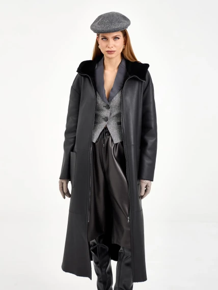 Длинная женская дубленка с капюшоном 2071, черная, размер 50, артикул 65060-2