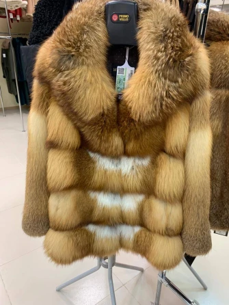 Женская короткая шуба из меха лисы Л1010 - 384-0