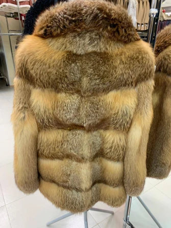 Женская короткая шуба из меха лисы Л1010 - 384-1